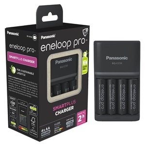 CC55 snellader incl. 4x AA 2500 mAh Eneloop Pro