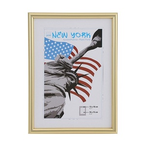 Kunststoffrahmen New York 10x15 gold