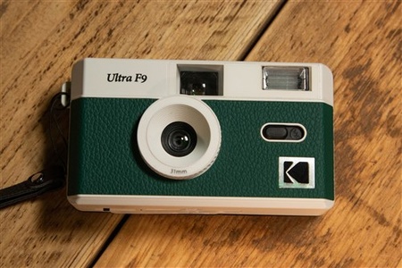 KODAK 35MM CAMERA ULTRA F9 DARK NIGHT GREEN